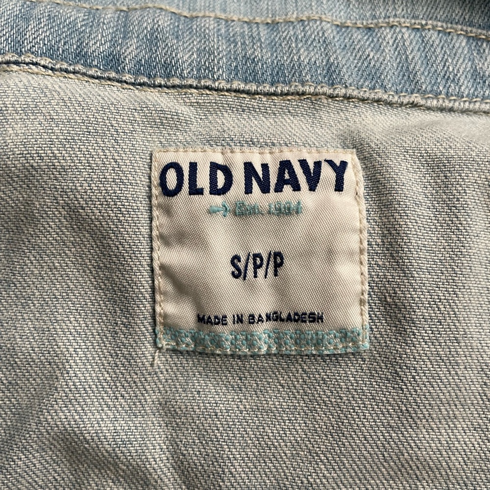 Small Petite Old Navy Shrunken Denim Jacket Light - Picture 5 of 7